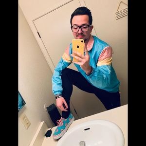 Meet your Posher, Bucho